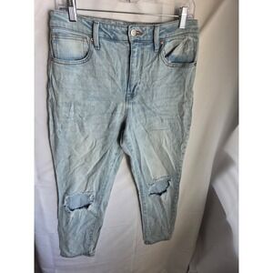 No Boundaries Light Wash High Rise Distressed Mom Jeans